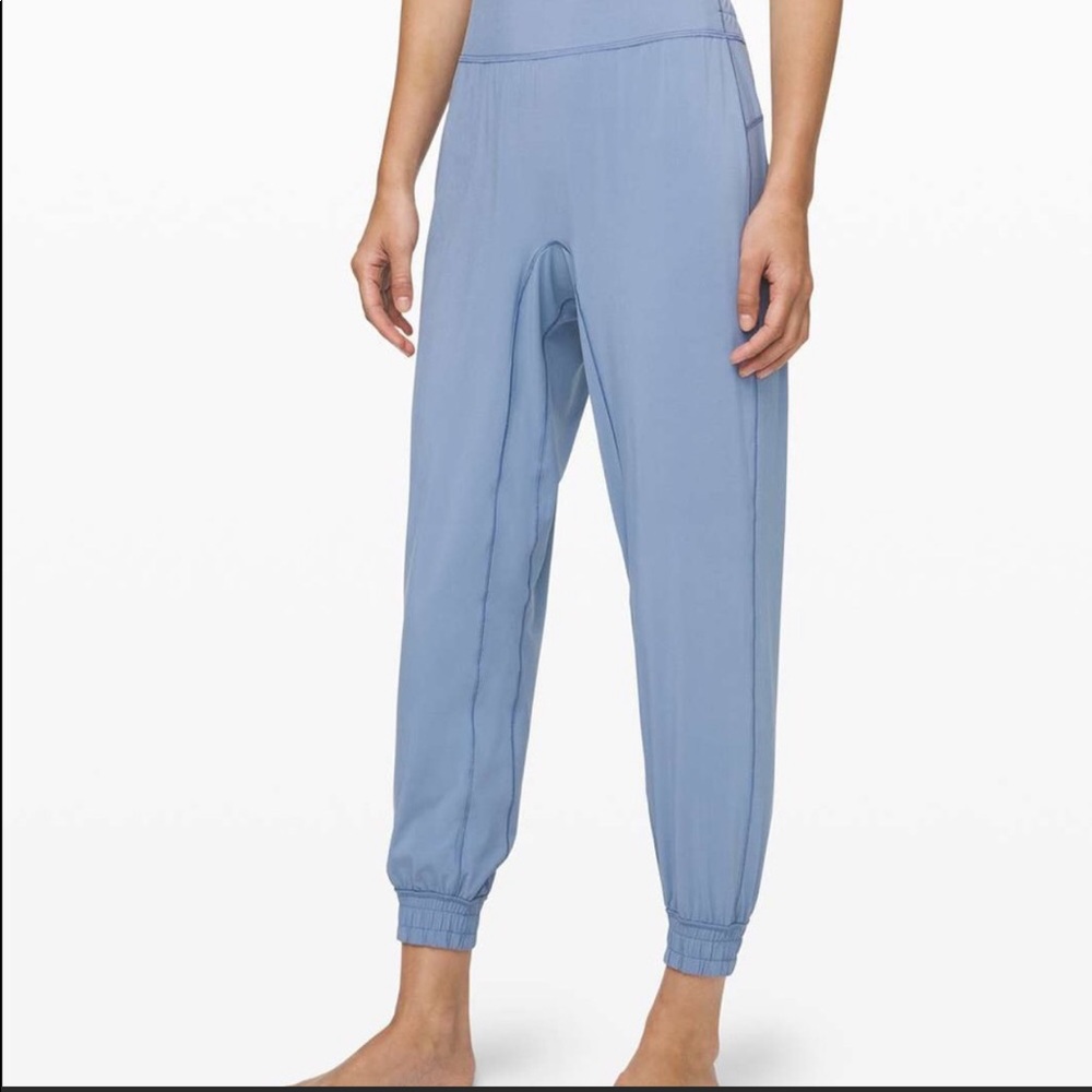 Lululemon Sunsetter Joggers light blue size 12